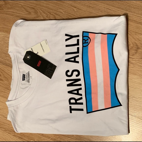 Brand New Levi T - Picture 1 of 2